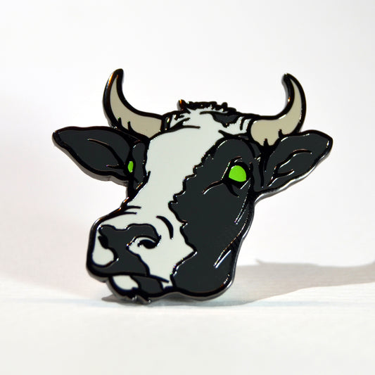 Green-Eyed Alien Cow Pin – Hard Enamel